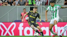 Bernard volta ao Galo após 11 anos no futebol internacional