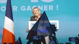 Marine Le Pen discursa após fim do primeiro turno das eleições legislativas na França