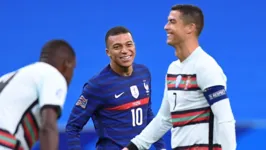 Mbappé é fã de carteirinha de Cristiano Ronaldo e nesta sexta (5) irá duelar contra o ídolo