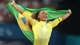 Brasileira ainda pode ganhar mais duas medalhas em Paris