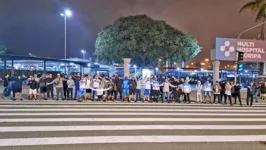 Torcedores no centro de Florianópolis se dirigem à Ressacada