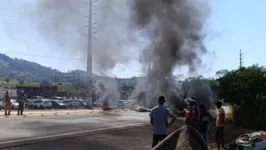 A rodovia foi desbloqueada durante a tarde.