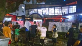 Na segunda-feira passada (20), torcedores protestaram contra a má fase do Clube Remo na Série C, na sede social da Avenida Nazaré; cena deve se repetir hoje.