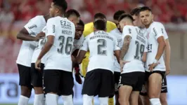 Cheio de problemas dentro e fora de campo, o Corinthians visita o Atlético-GO pela 8ª rodada do Brasileirão.