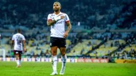 Após ser xingado, Gabigol faz último gol da goleada sobre o Vasco e termina clássico aplaudido pela torcida rubro-negra.