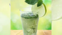 Imagem ilustrativa da notícia Você sabe fazer caipirinha de jambu? Aprenda aqui!