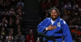 Brasileira avançou para a final na categoria +78kg nos Jogos Olímpicos de Paris 2024.