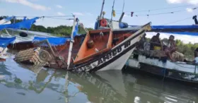 Embarcação "Deus é Amigo III" naufragou e deixou dez pescadores à deriva no litoral do Pará