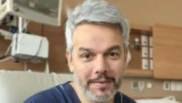 O ator teve que passar por uma cirurgia de urgência devido a condição.