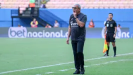 Hélio dos Anjos durante a partida do último sábado (18), contra o Amazonas, na Arena da Amazônia.