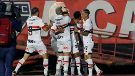 São Paulo faz balanço após vitória apertada sobre o Criciúma e projeto duelo com o vice-líder Bahia.