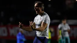 Luis Zubeldía, técnico do São Paulo, está invicto desde que chegou ao clube paulista,