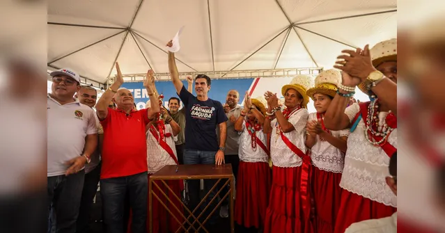 Imagem ilustrativa da notícia Governo do Pará ajudará a reconstruir barracão da Marujada