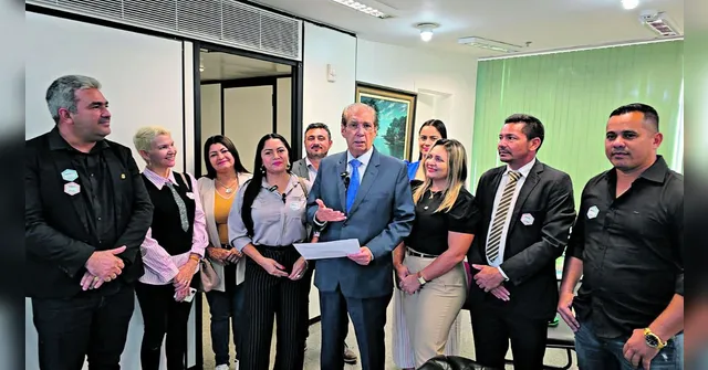 Imagem ilustrativa da notícia Marcha de prefeitos é elogiada por Jader