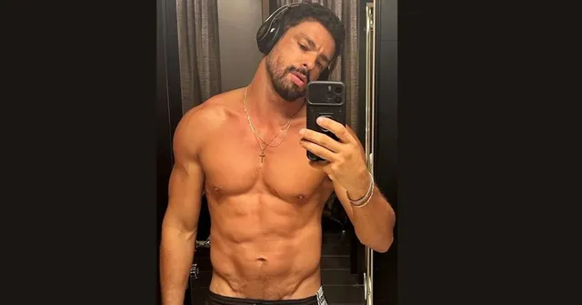 Imagem ilustrativa da notícia Cauã Reymond posta foto no espelho e detalhe chama atenção