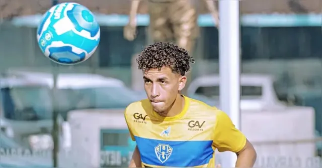 Imagem ilustrativa da notícia Como a chegada de Cazares afeta Juninho no Paysandu?