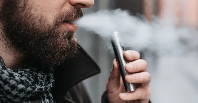 Imagem ilustrativa da notícia Vapes liberados em voos! O que mudou nas regras da ANAC!