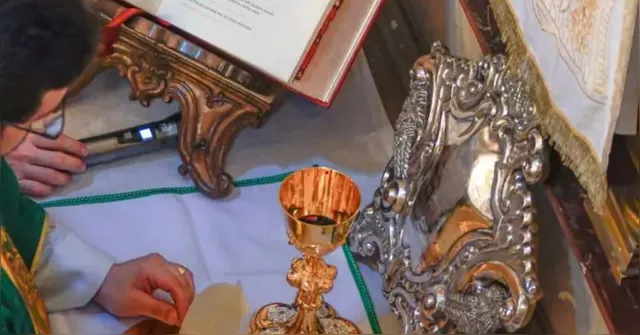 Imagem ilustrativa da notícia Arte sacra desaparecida é recuperada em leilão