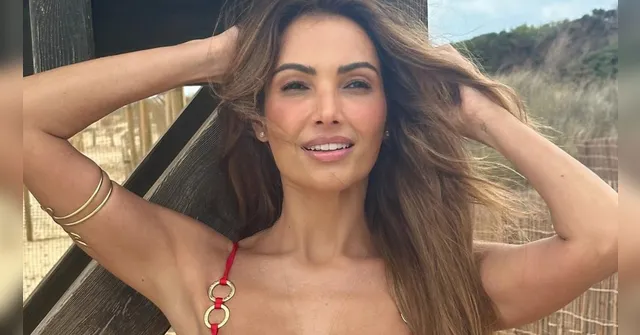 Imagem ilustrativa da notícia Patrícia Poeta filosofa em fotos só de biquíni em Ibiza