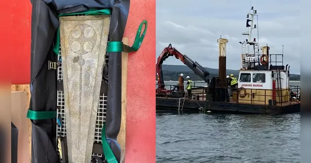 Imagem ilustrativa da notícia Lápides medievais de 800 anos são achadas no fundo do mar