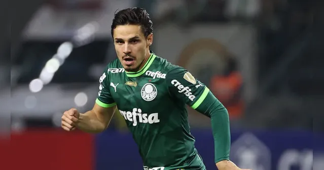 Imagem ilustrativa da notícia Má fase de Raphael Veiga na Série A preocupa Abel Ferreira
