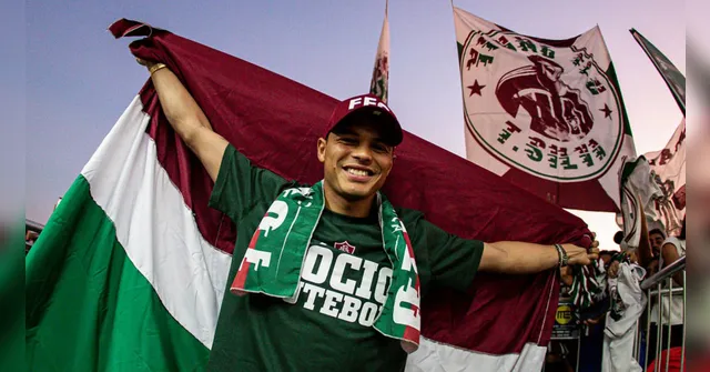 Imagem ilustrativa da notícia Thiago Silva chega ao Rio e deve ter apresentação recorde