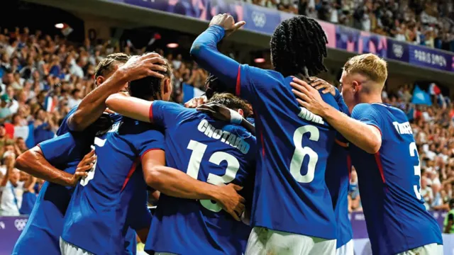 Imagem ilustrativa da notícia França vence e elimina Argentina no futebol masculino