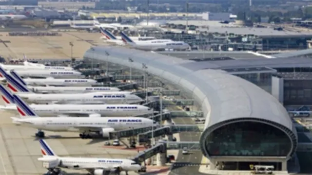 Imagem ilustrativa da notícia Funcionários ameaçam greve nos aeroportos de Paris