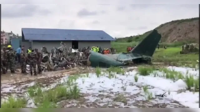 Imagem ilustrativa da notícia Avião cai no Nepal e apenas o piloto foi resgatado com vida