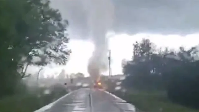 Imagem ilustrativa da notícia Nove pessoas morrem após tornados nos Estados Unidos