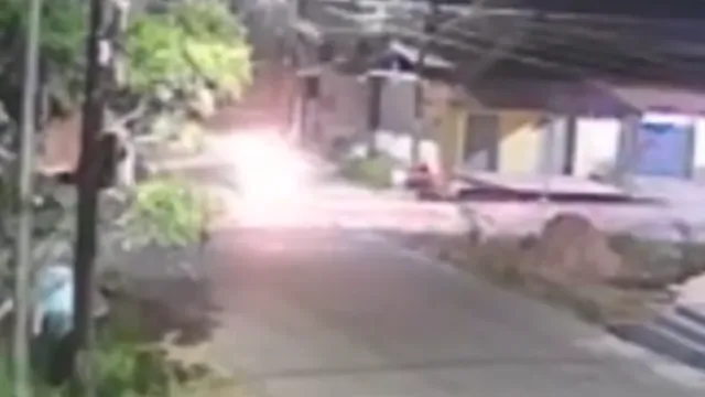 Imagem ilustrativa da notícia Vídeo: motociclista morre em acidente com três veículos