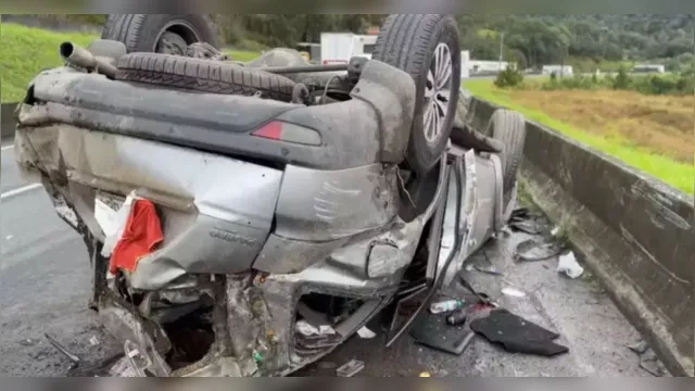 Imagem ilustrativa da notícia Ex-técnico da Seleção, Dunga sofre acidente em rodovia no PR