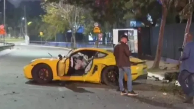 Imagem ilustrativa da notícia Juiz mantém preso condutor de Porsche que matou motociclista
