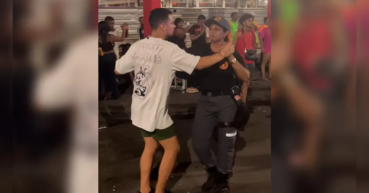Imagem ilustrativa da notícia Bombeira paraense arrasa no brega em fim de festa e viraliza
