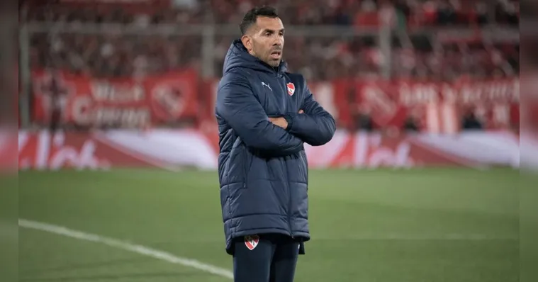 Imagem ilustrativa da notícia Vasco rejeita Carlito Tévez e avalia nomes para técnico
