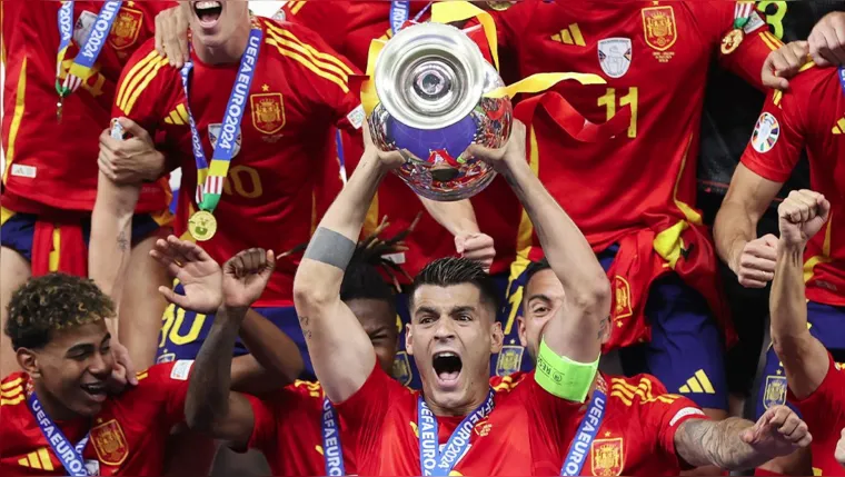 Imagem ilustrativa da notícia Espanha vence Inglaterra e se sagra tetracampeã da Eurocopa
