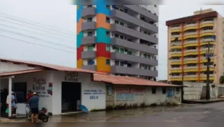 Imagem ilustrativa da notícia Dupla invade condomínio e tenta arrombar carros em Salinas