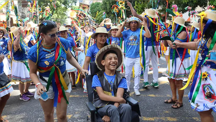 Imagem ilustrativa da notícia Fotos: veja imagens do terceiro arrastão do Pavulagem 2024