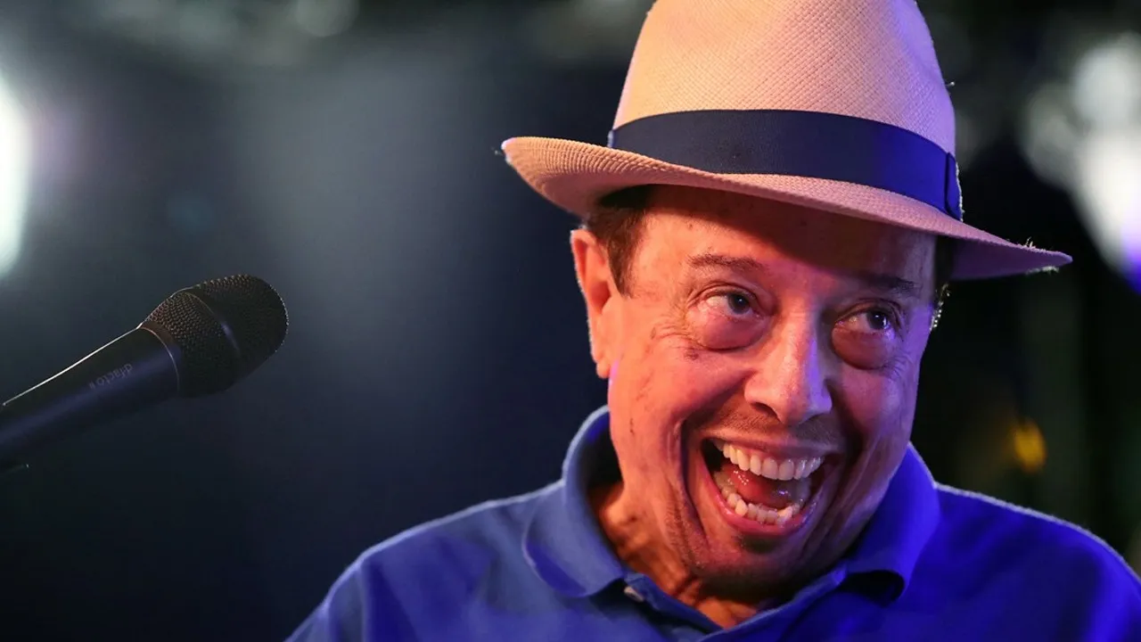 Sergio Mendes é conhecido do público brasileiro por fazer grandes sucessos românticos internacionais