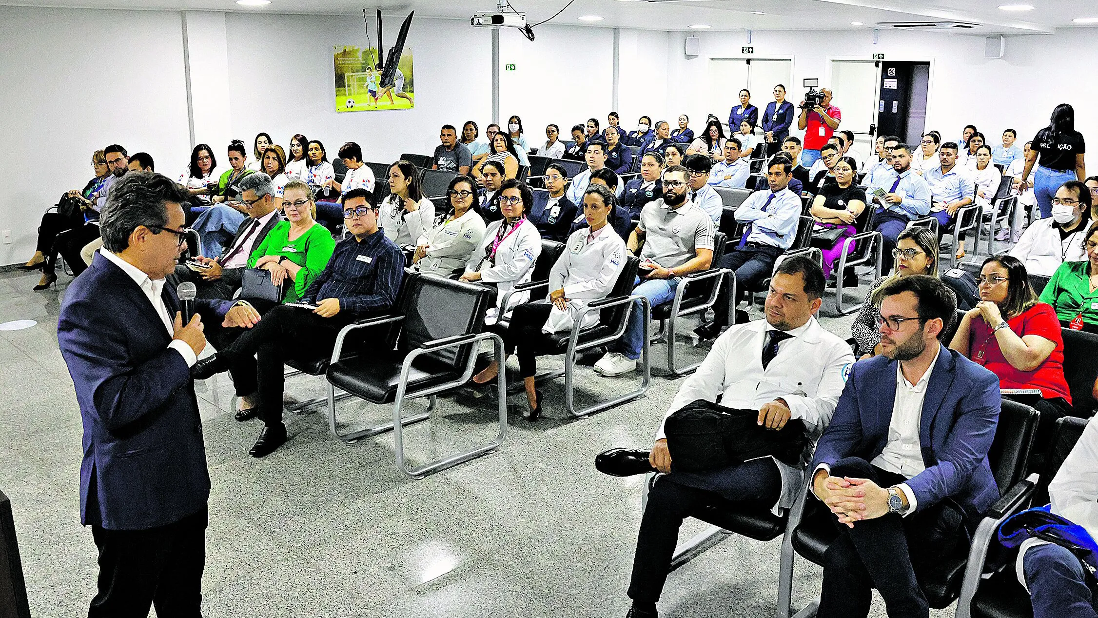 Evento promoveu debate entre profissionais da saúde e gestores.