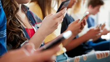 Um estudo do Comitê Gestor da Internet no Brasil (CGI.br) aponta que 24% das crianças menores de seis anos já utilizam dispositivos eletrônicos