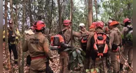 Mais agentes do Corpo de Bombeiros foram enviados pelo Estado à Terra Indígena para combater o fogo