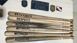 Polícia Civil apresenta os bastões apreendidos