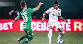 Santos toma virada e Chapecoense acaba passando o Paysandu na classificação