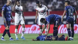 O atleta disputava as oitavas de final da Libertadores, contra o São Paulo, no Morumbi