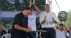 O presidente da Alepa, deputado Chicão (MDB) participou da assinatura da Ordem de Serviço da Ponte sobre o Rio Maguari.