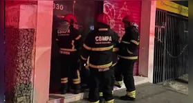 Bombeiros atenderam a ocorrência no ponto de açaí