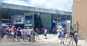 Torcedores estavam comprando ingressos, quando o rojão foi lançado, segundo o clube azulino