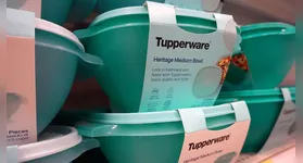 Os tradicionais recipientes da Tupperware podem deixar o mercado devido a falência