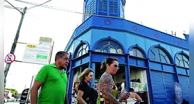 Um dos pontos visitados pelos turistas é o cartão-postal da cidade, o mercado do Ver-o-Peso